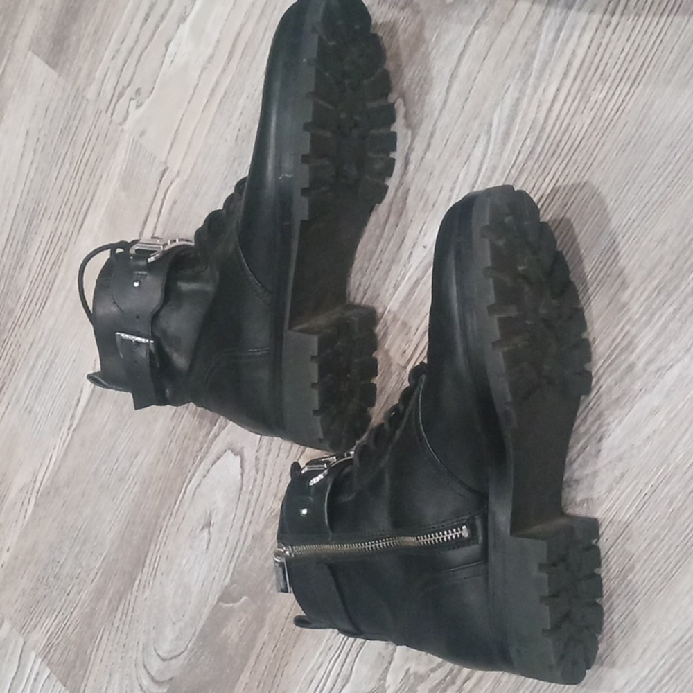 Michael Kors Women's Black Leather Ankle Boots Lace Up Moto Combat Size 8.5 - Picture 9 of 16